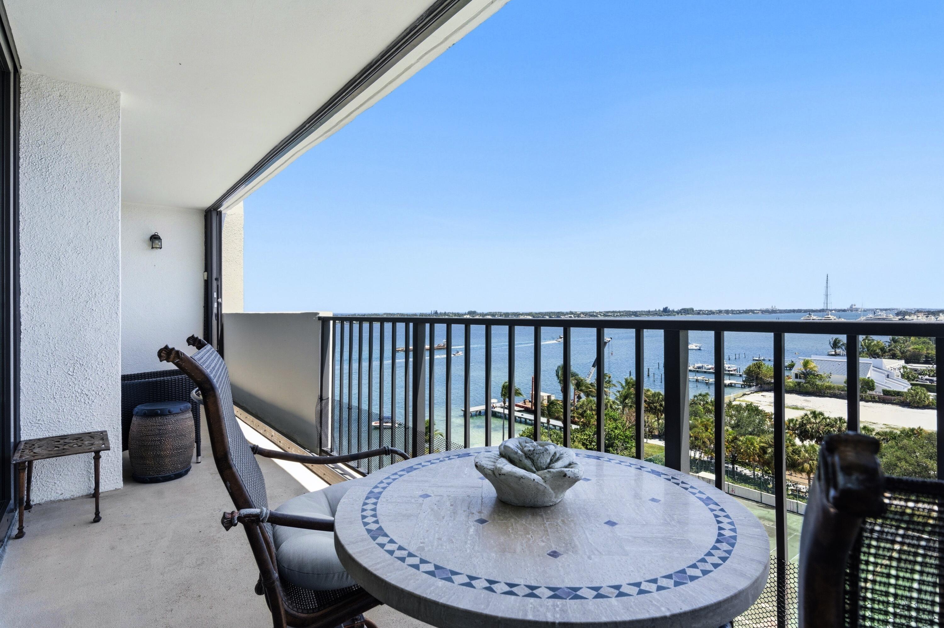 PALM BEACH HOUSE CONDO - Residential