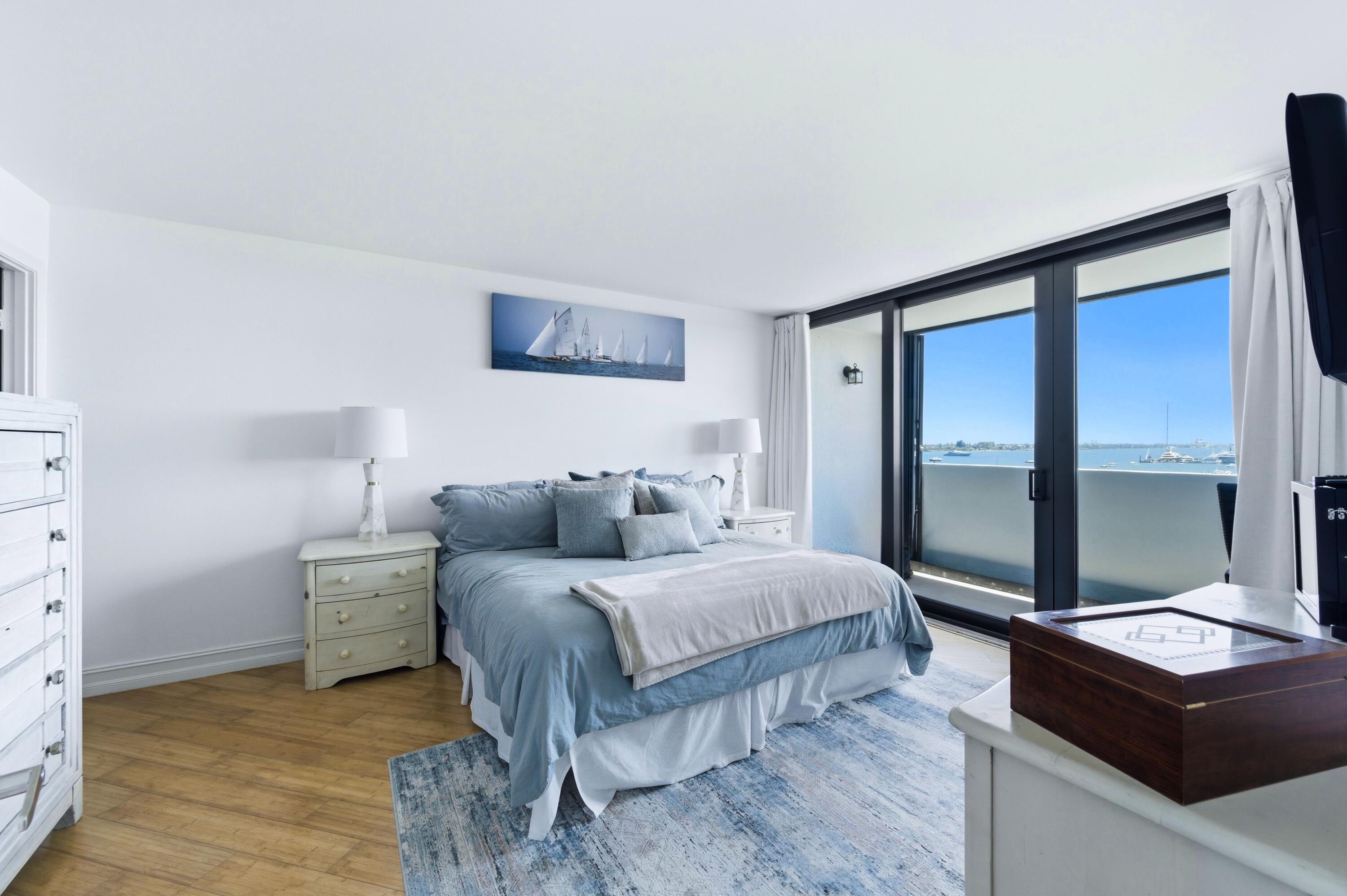 PALM BEACH HOUSE CONDO - Residential