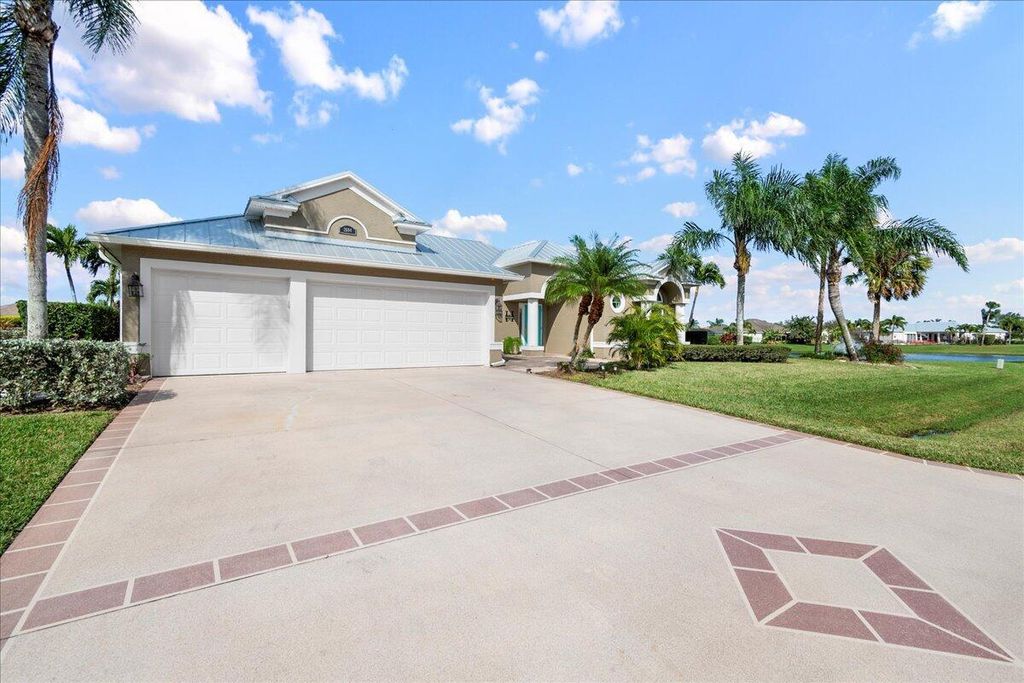 Photo of 2604 Palm Lakes Avenue, Fort Pierce, FL 34981 (MLS # R10952354)