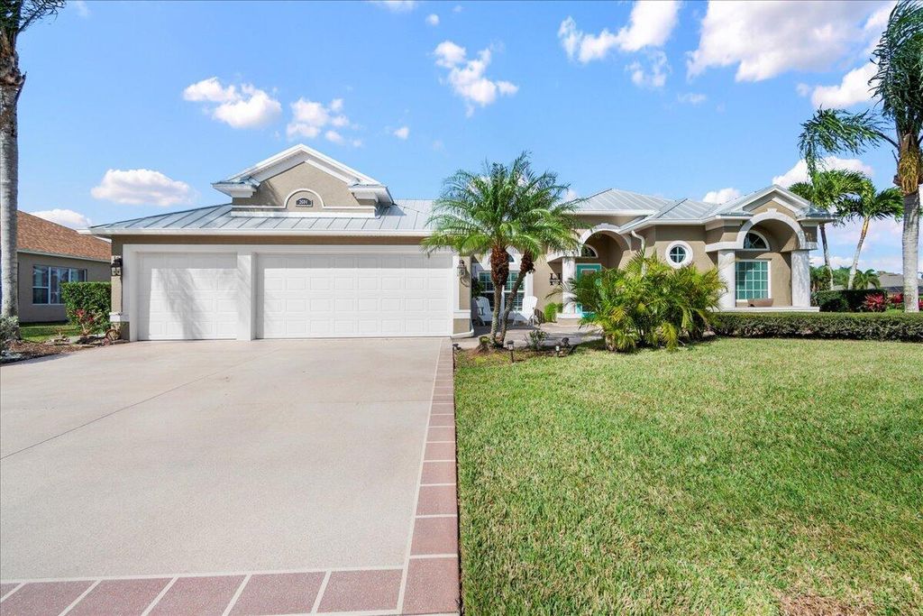 Photo of 2604 Palm Lakes Avenue, Fort Pierce, FL 34981 (MLS # R10952354)