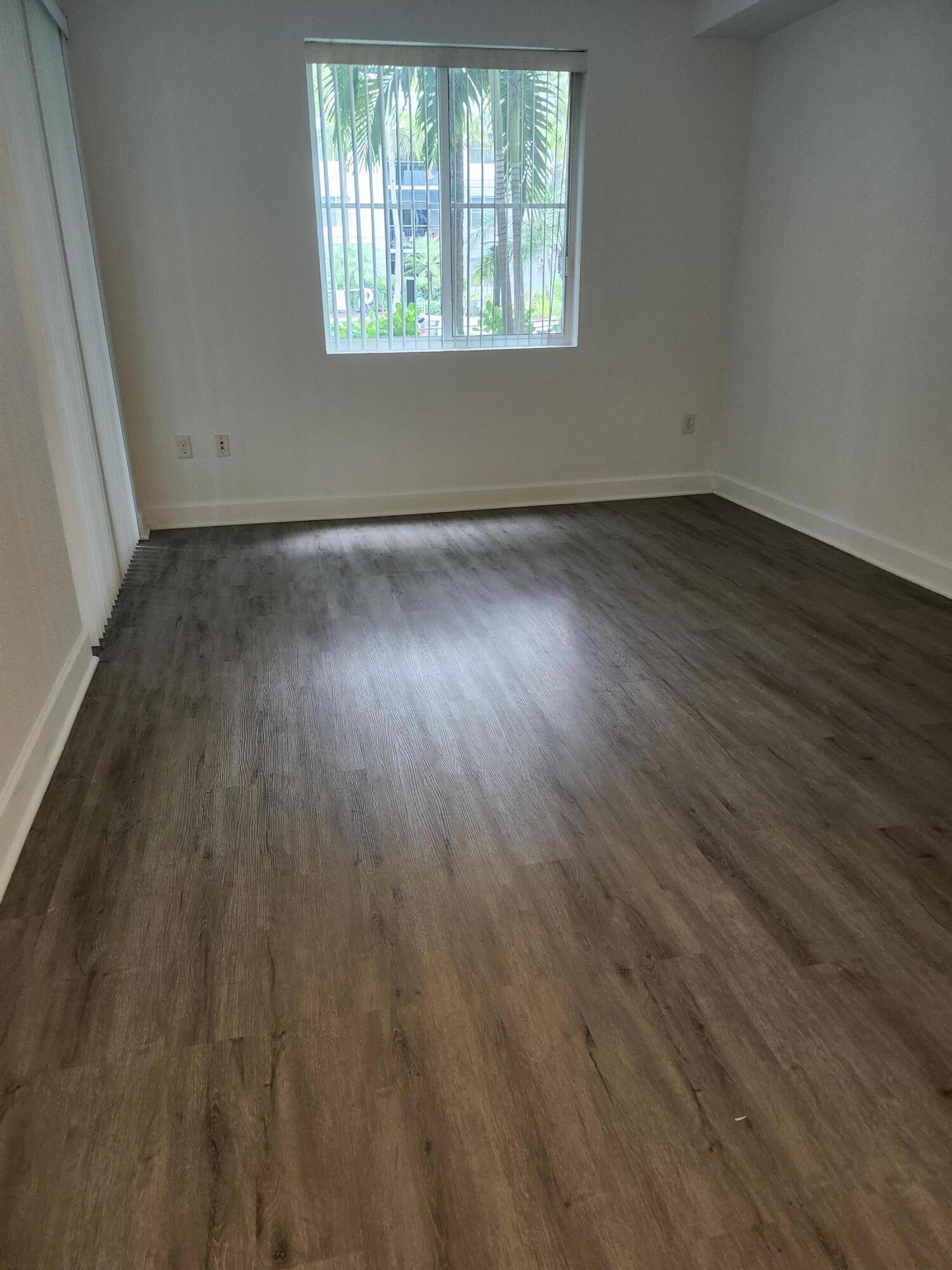 VIZCAYA LAKES CONDO - Residential Lease