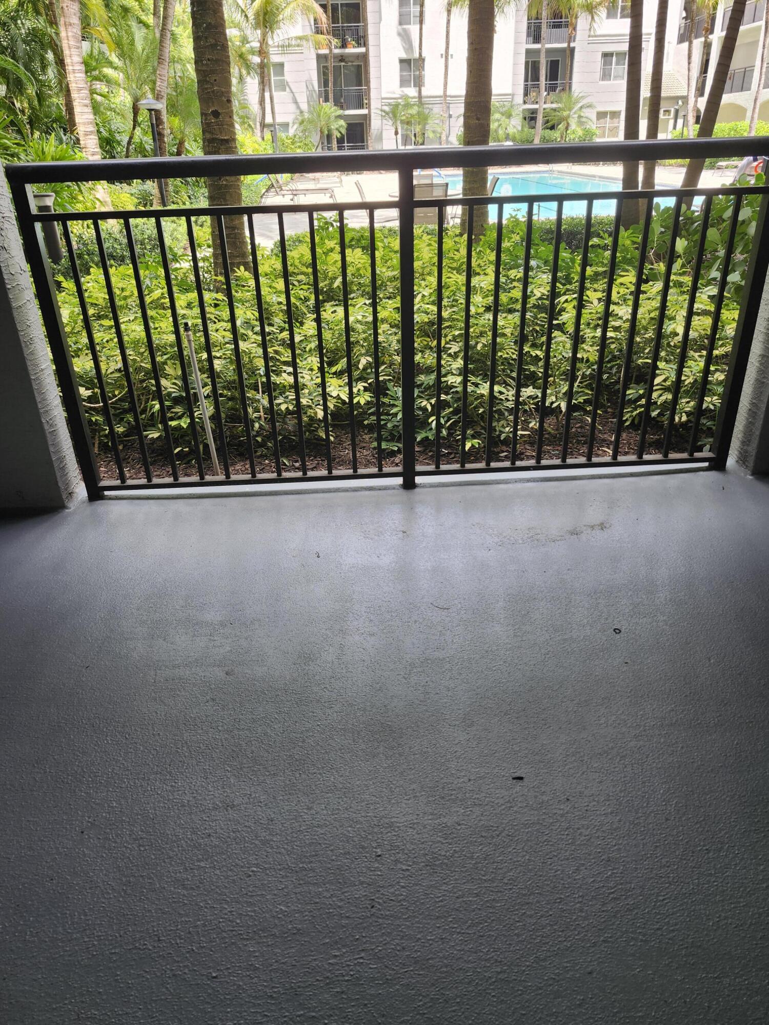VIZCAYA LAKES CONDO - Residential Lease