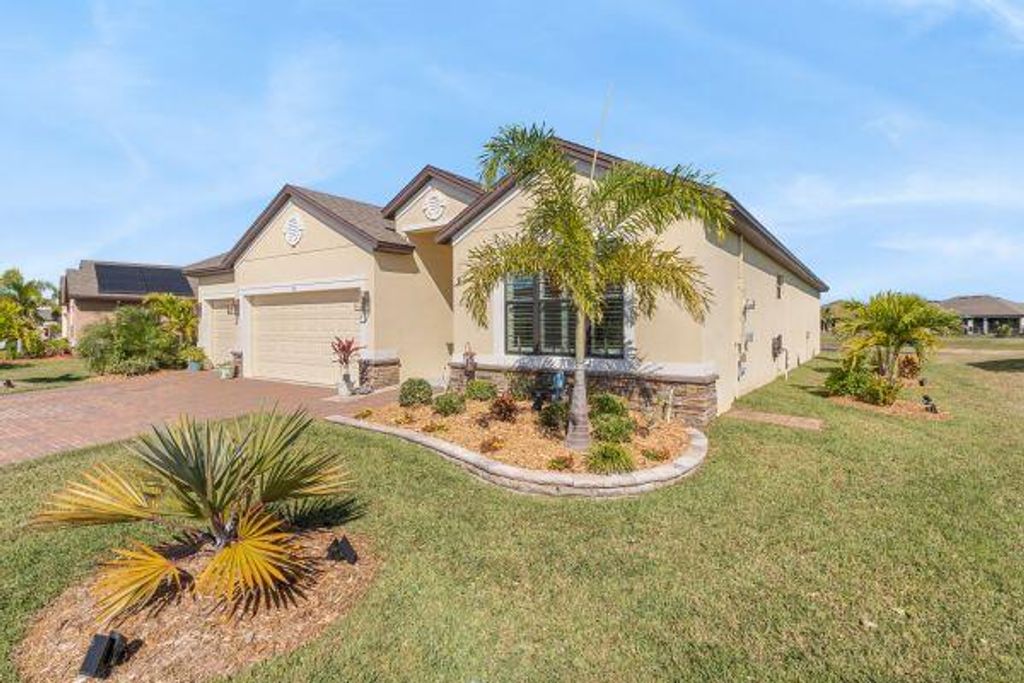Photo of 80 56th Court, Vero Beach, FL 32968 (MLS # R11158838)