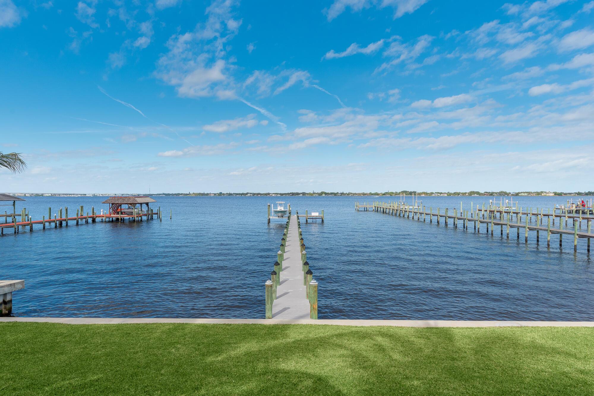 ST LUCIE ESTATES - Residential