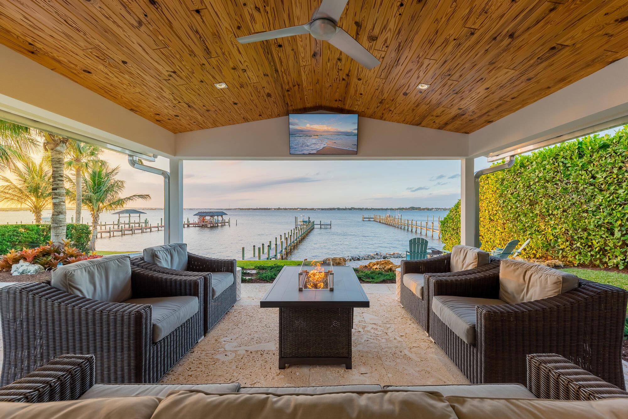 ST LUCIE ESTATES - Residential