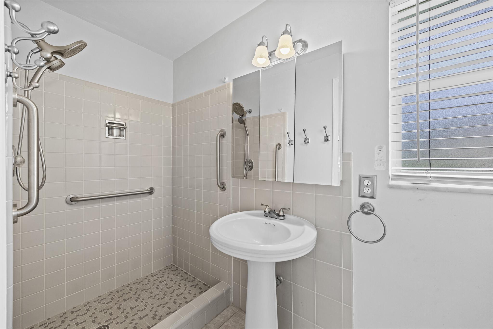 PALM BEACH GARDENS 3 - Residential