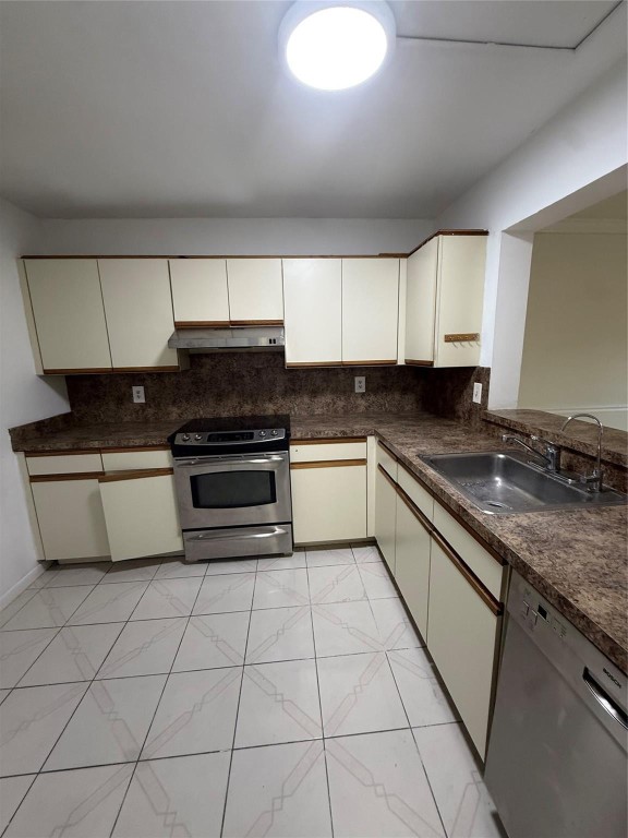Saxon Woods North Condo - Residential Lease