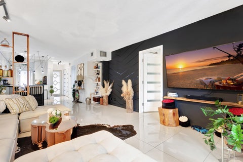 Tiny photo for 400 SE 10TH Street #302, Deerfield Beach, FL 33441 (MLS # B26069656)