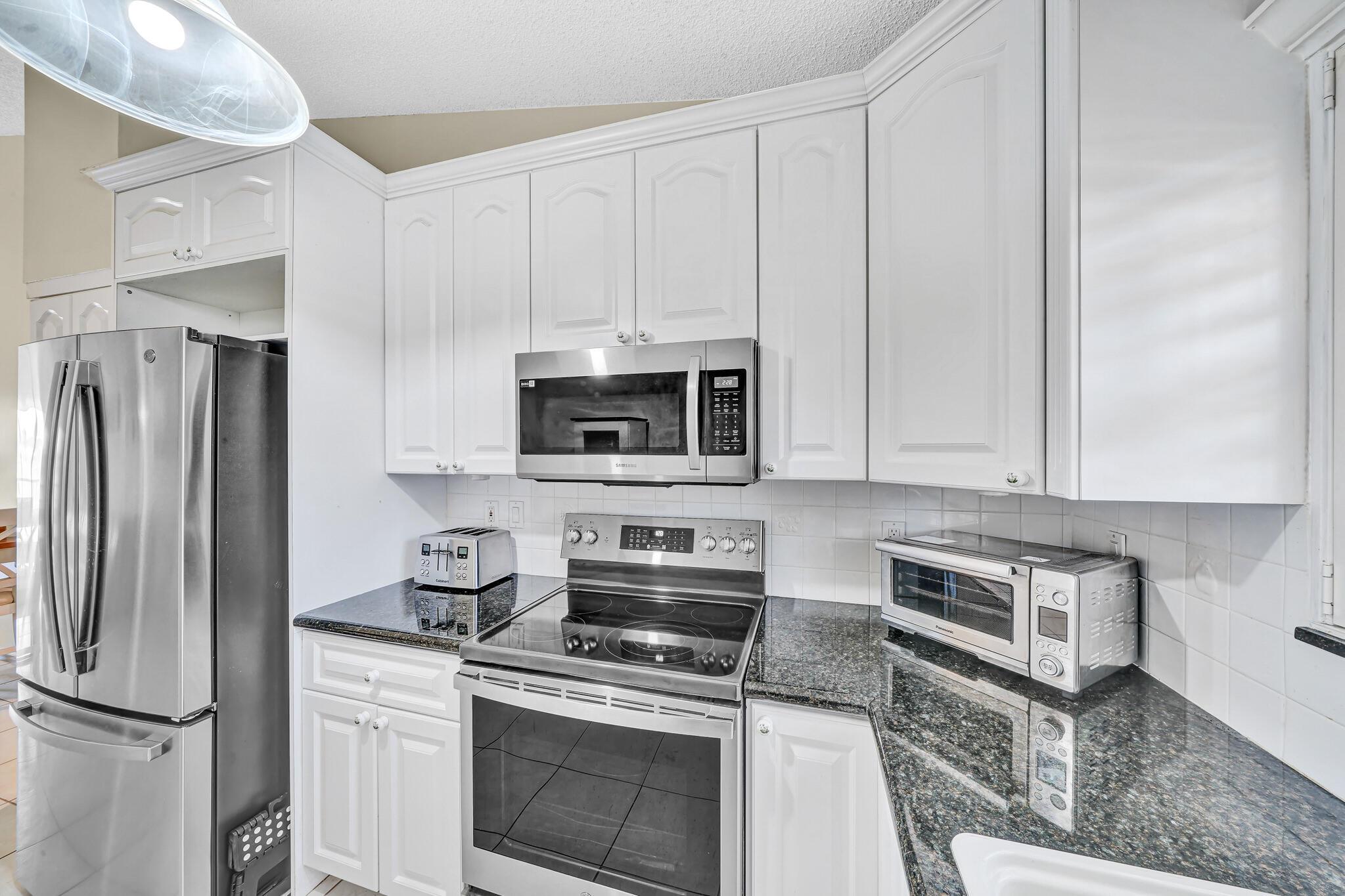 3050 Norwood Place N208