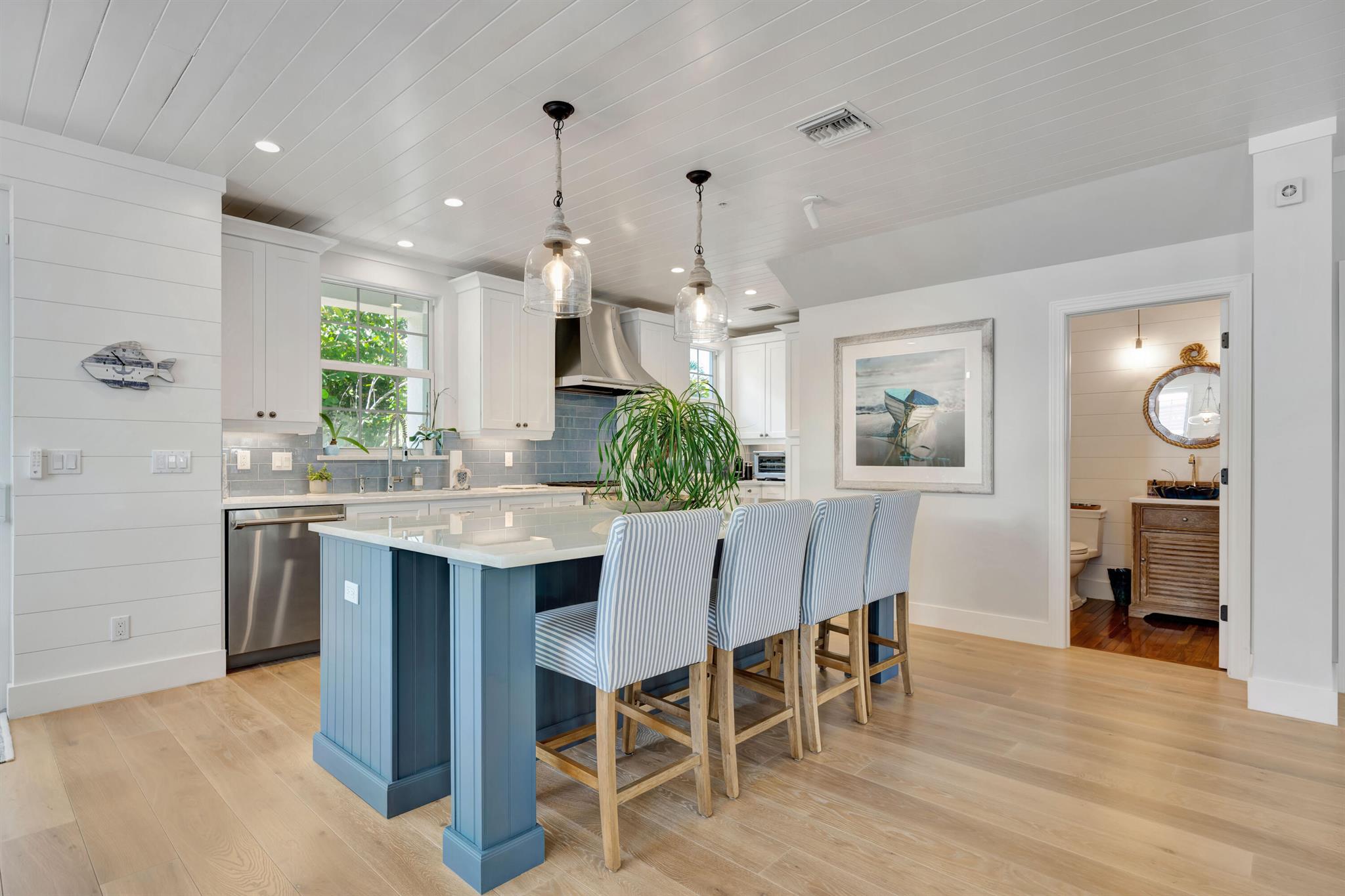 MERCURY RISING - Residential Lease