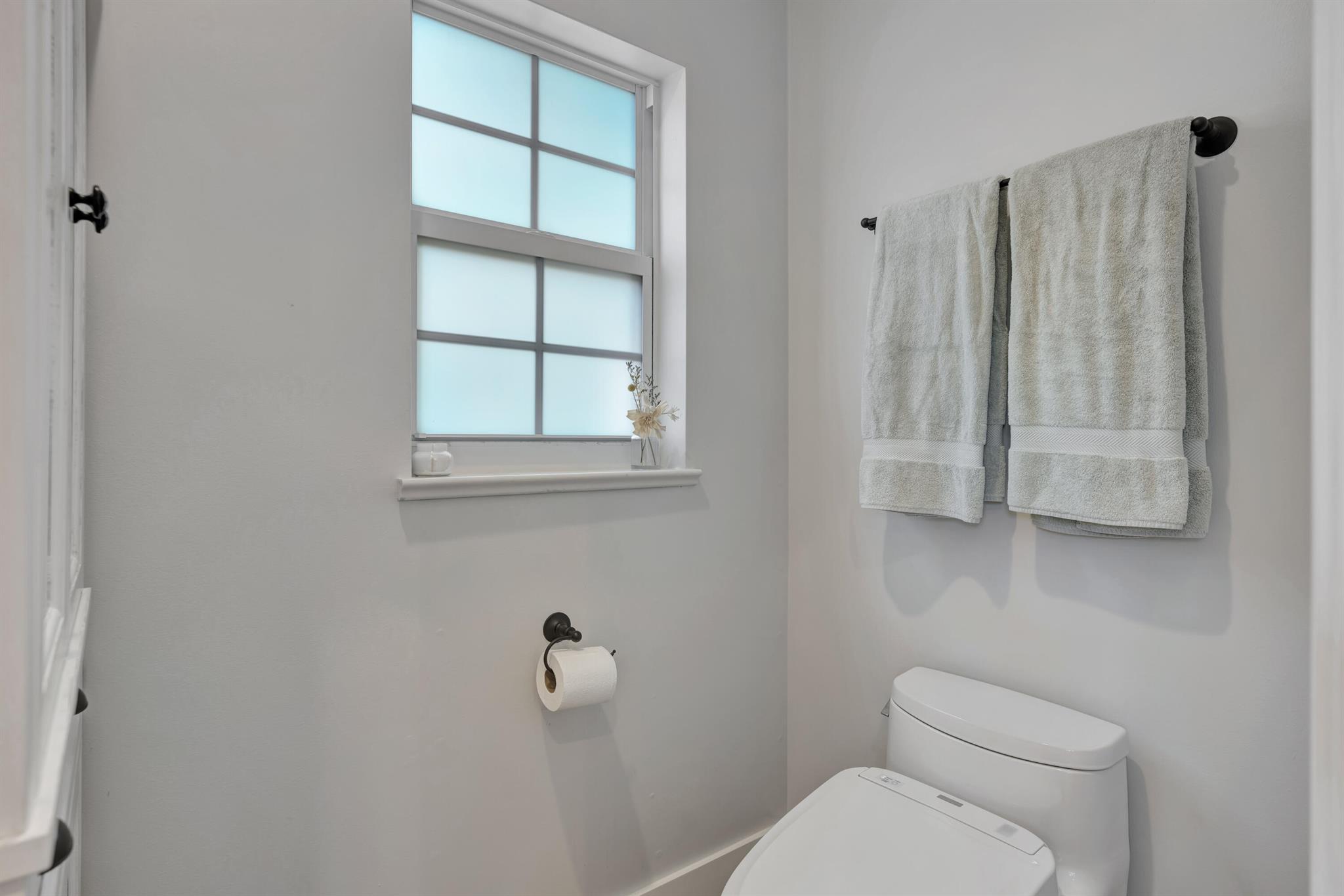 MERCURY RISING - Residential Lease