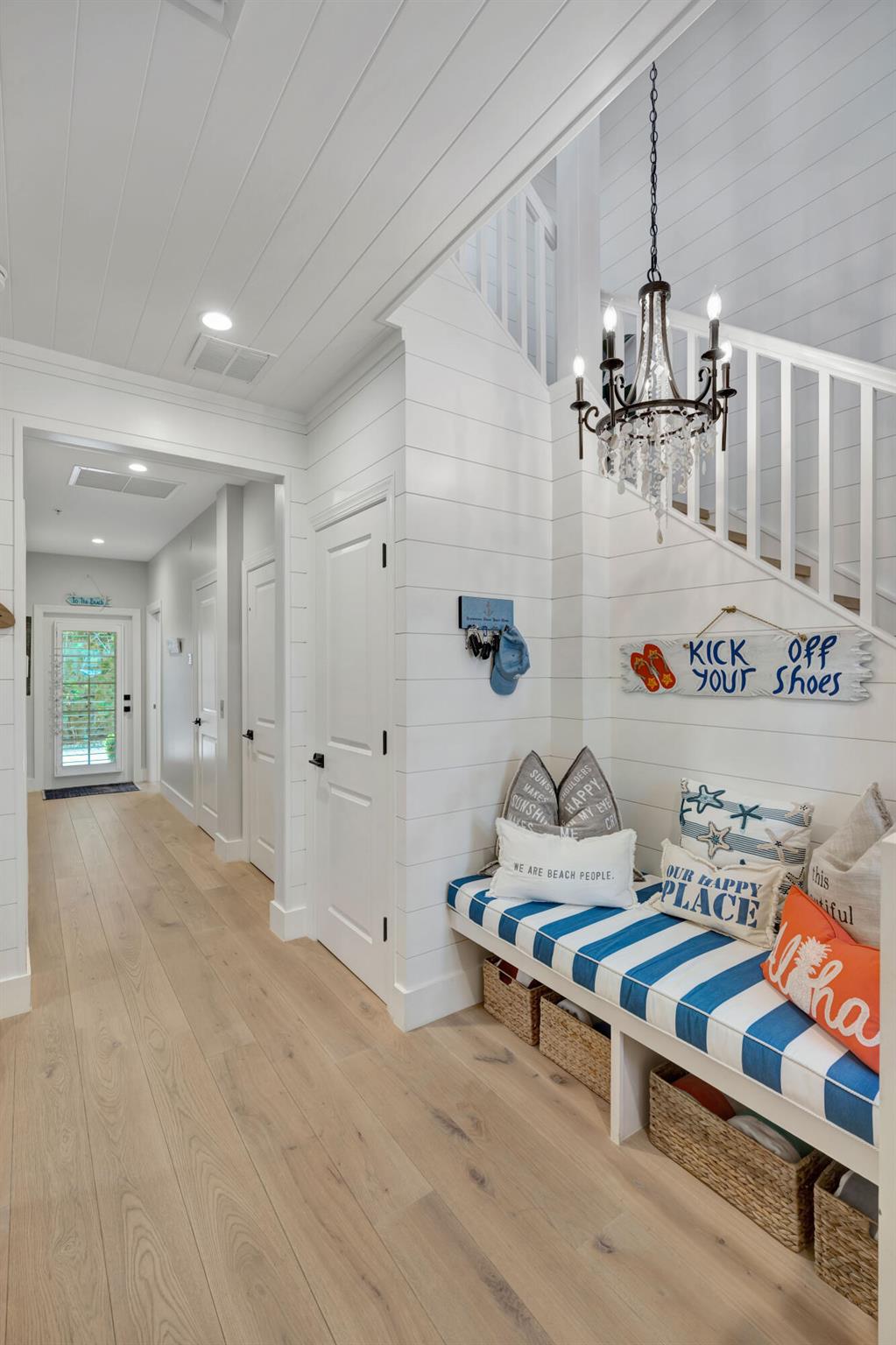MERCURY RISING - Residential Lease