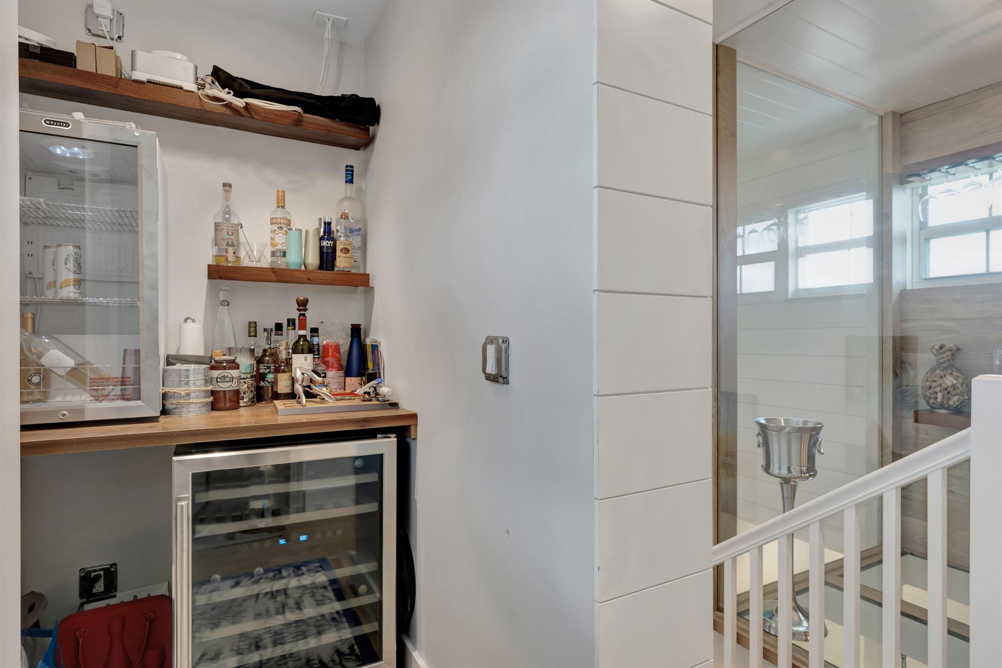 MERCURY RISING - Residential Lease