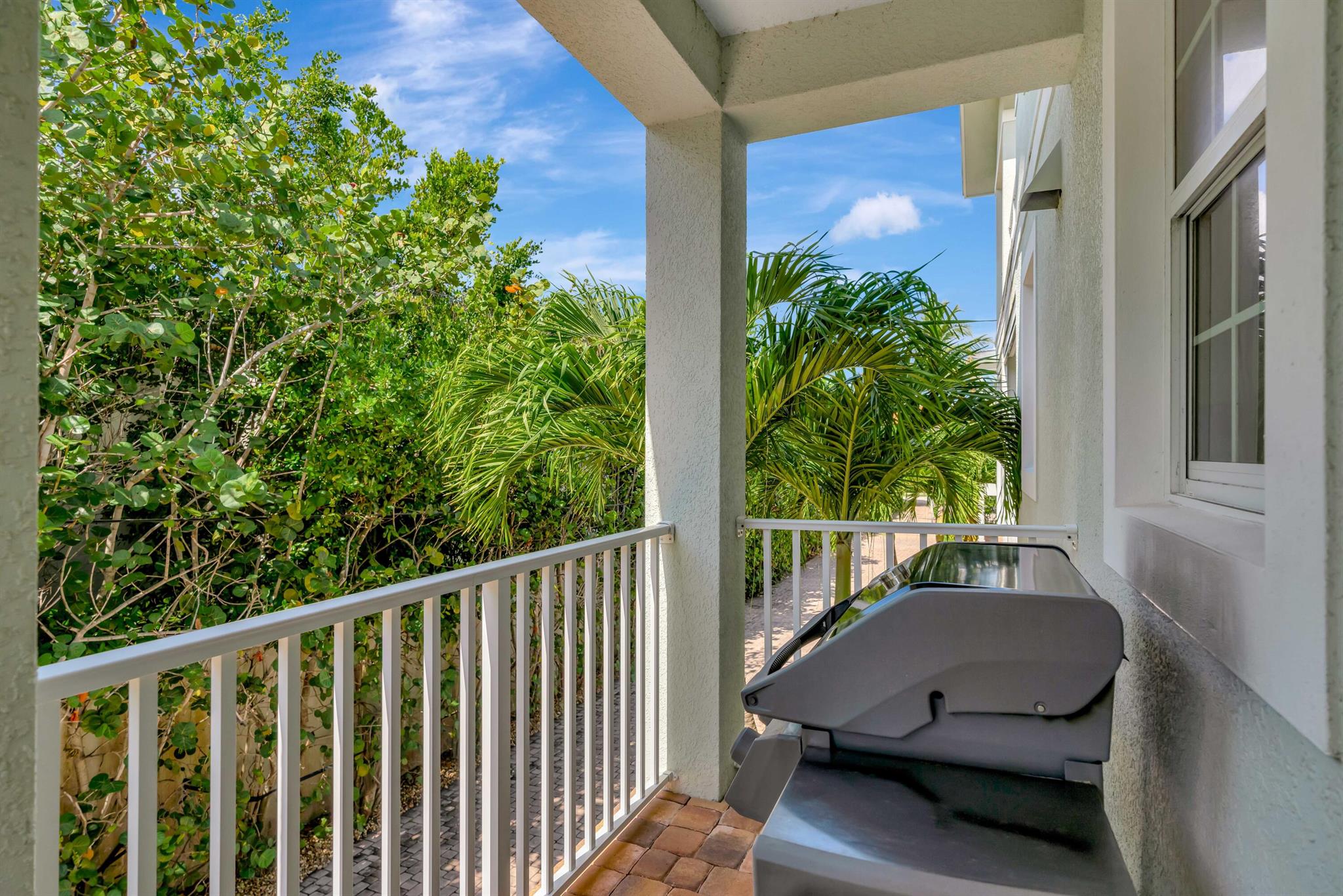 MERCURY RISING - Residential Lease