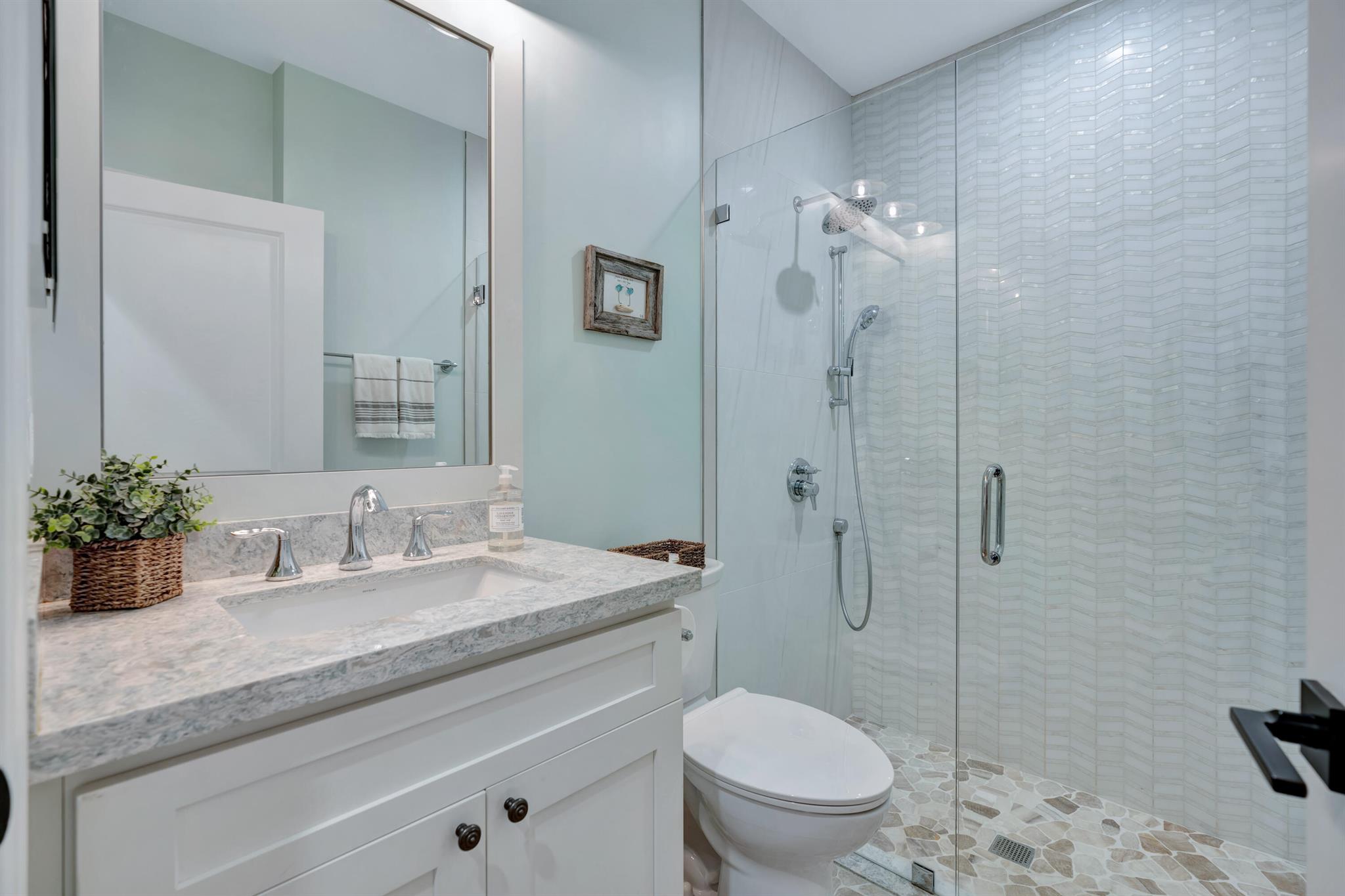 MERCURY RISING - Residential Lease