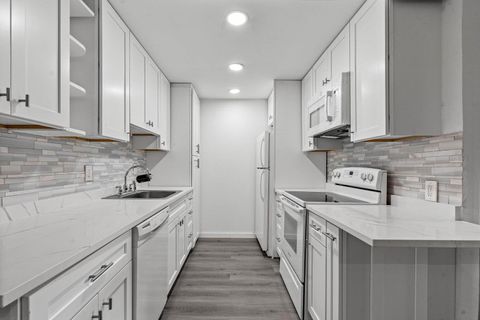 1038 Cambridge B 1038 Deerfield Beach FL 33442