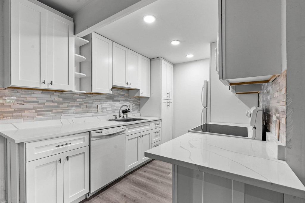 Photo of 1038 Cambridge B #1038, Deerfield Beach, FL 33442 (MLS # F10540807)