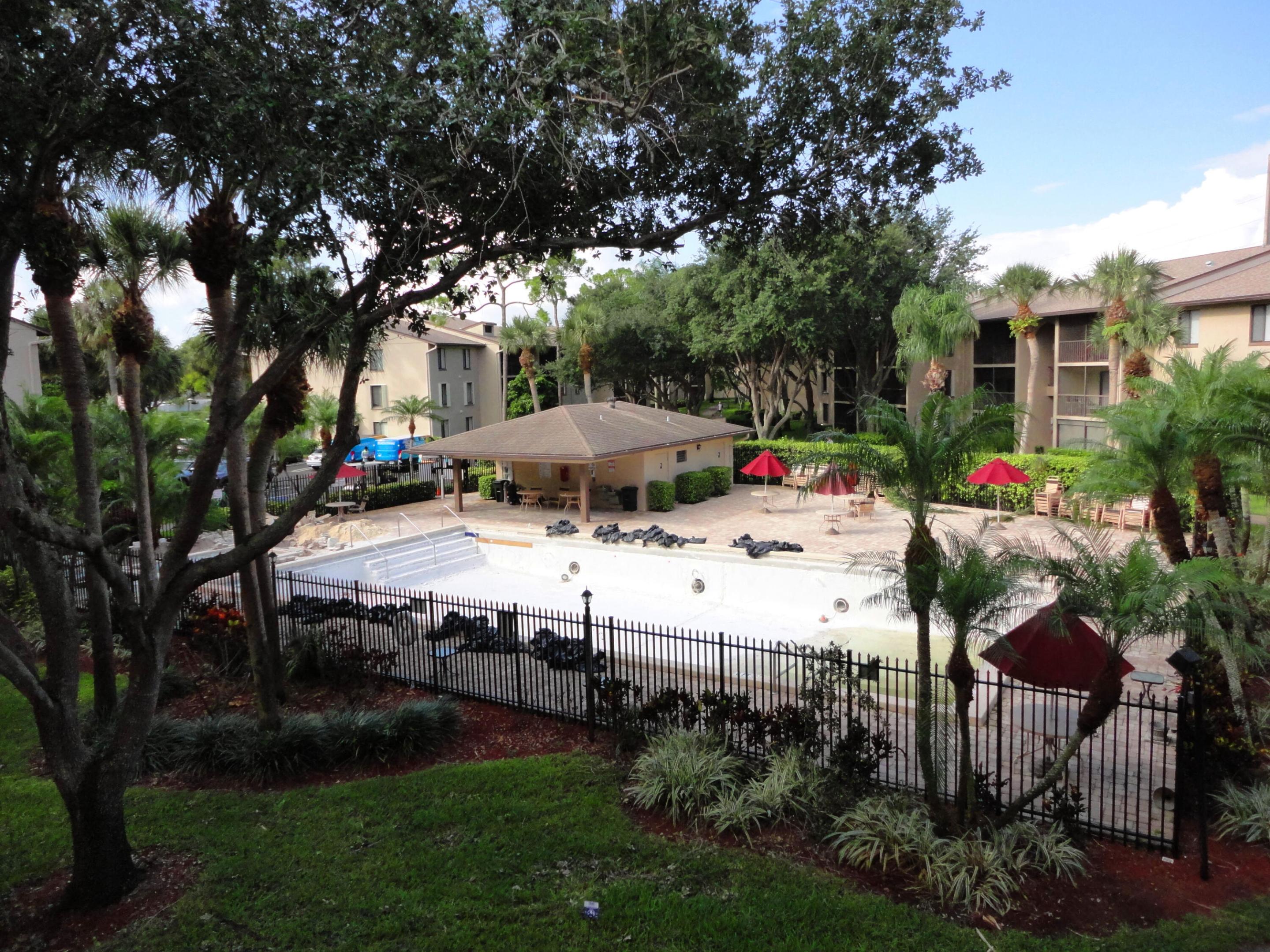 CHARTER CLUB OF PALM BEACH CONDO - Residential