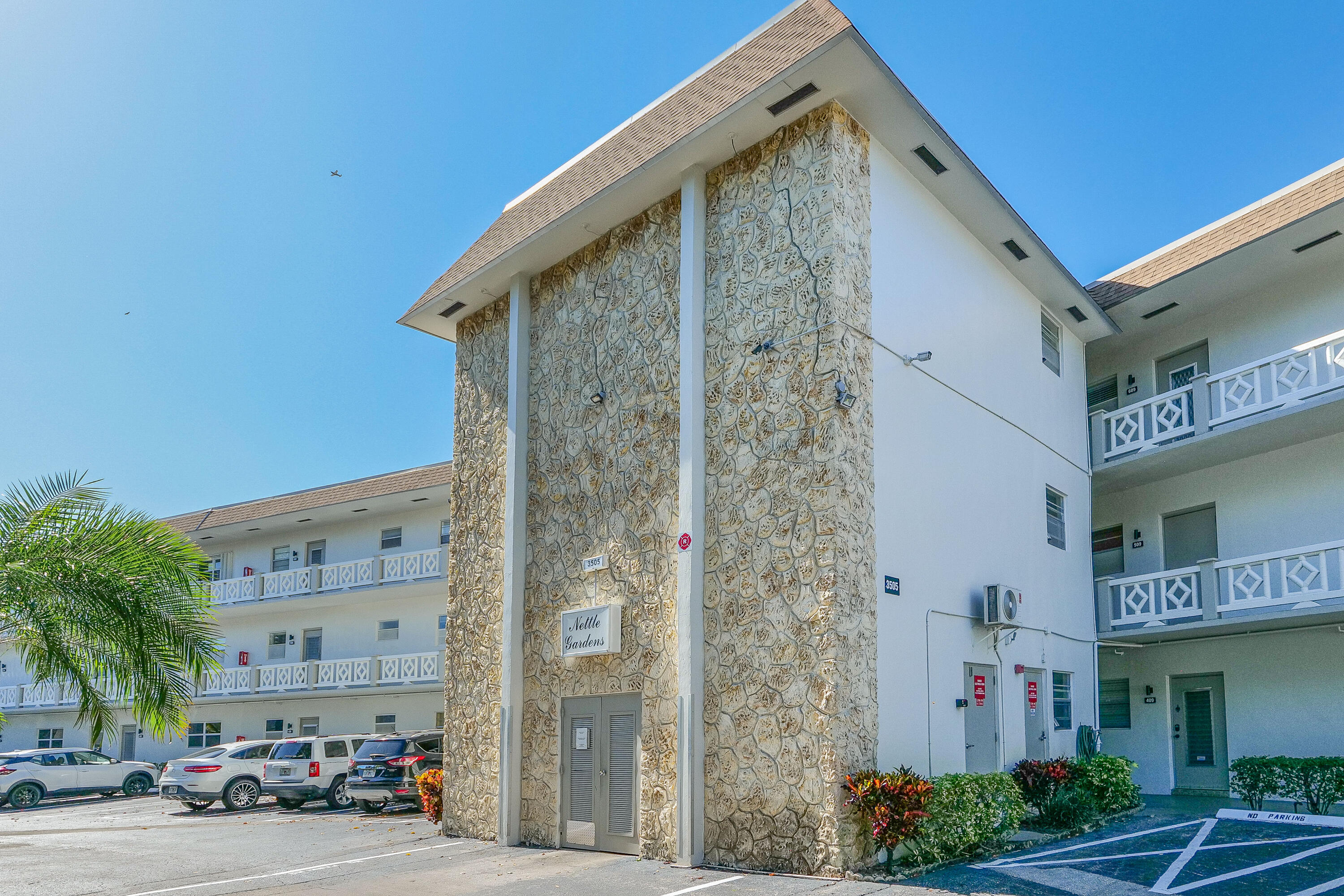 NETTLE GARDENS - Residential