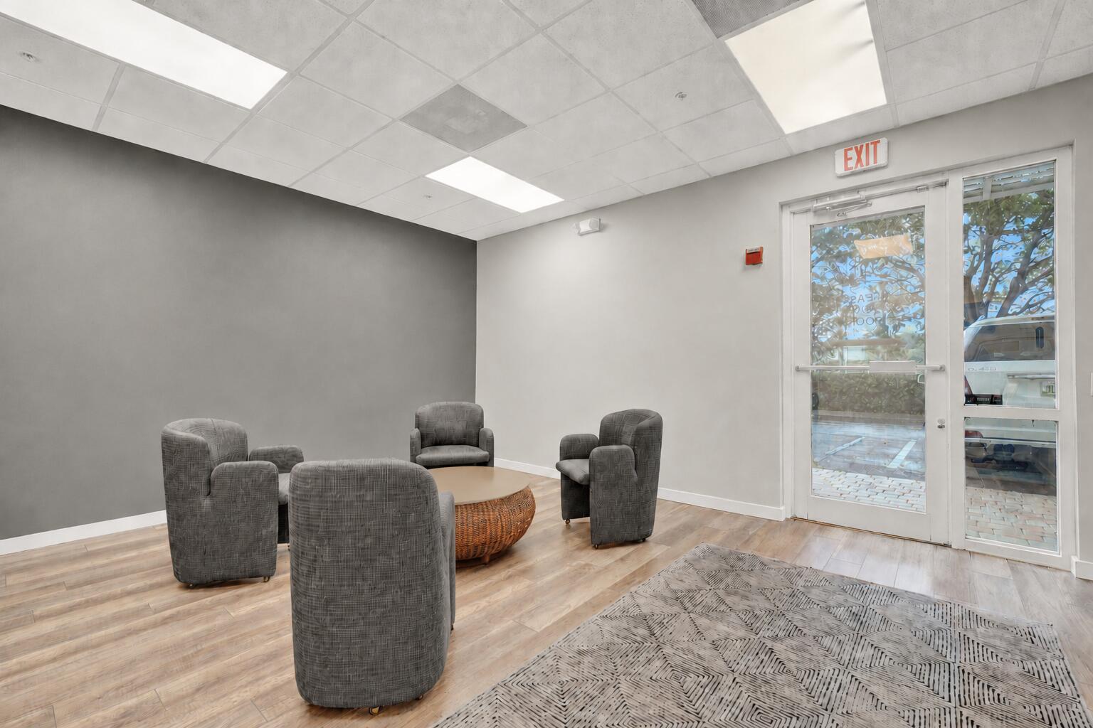 601 N CONGRESS Avenue 303, Delray Beach, FL, 4639/$2,300,000 4 601 N CONGRESS Avenue 303