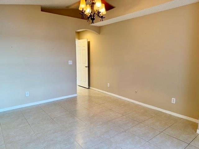 Coco Lakes 155-25 B - Residential Lease