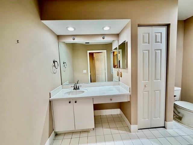 Coco Lakes 155-25 B - Residential Lease