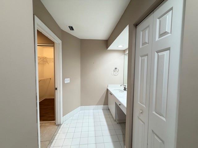 Coco Lakes 155-25 B - Residential Lease