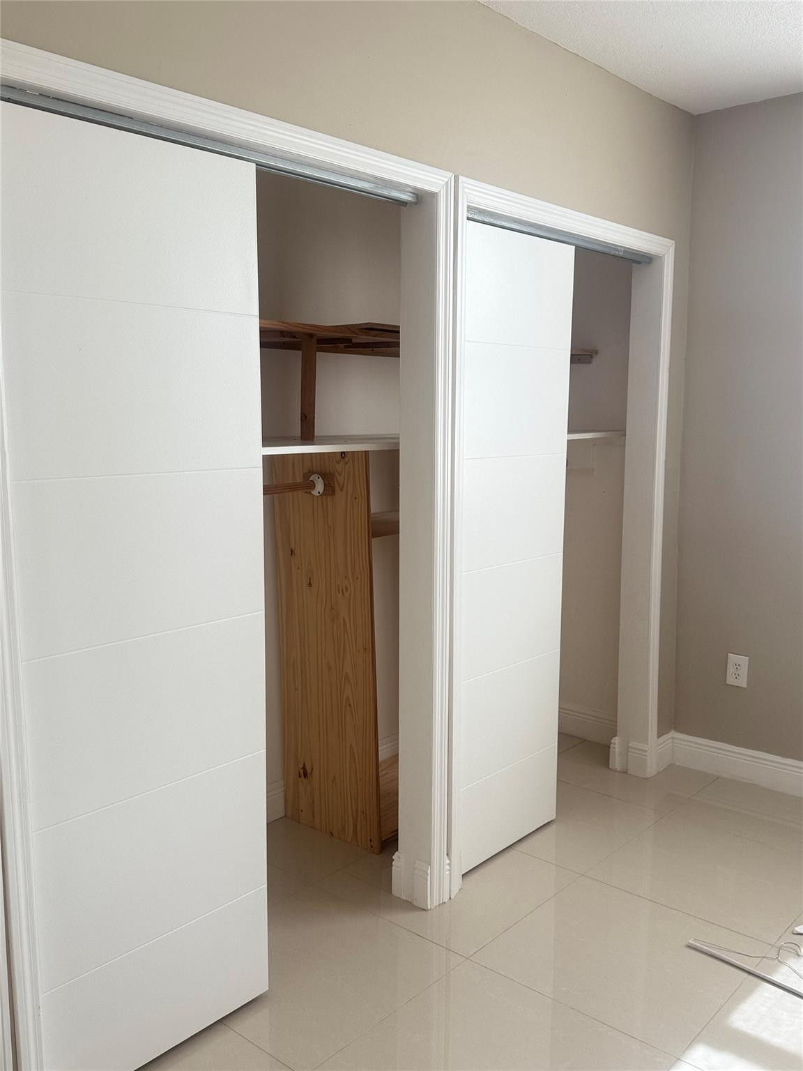 WOODLANDS TOWNHOUSE CONDO - Residential
