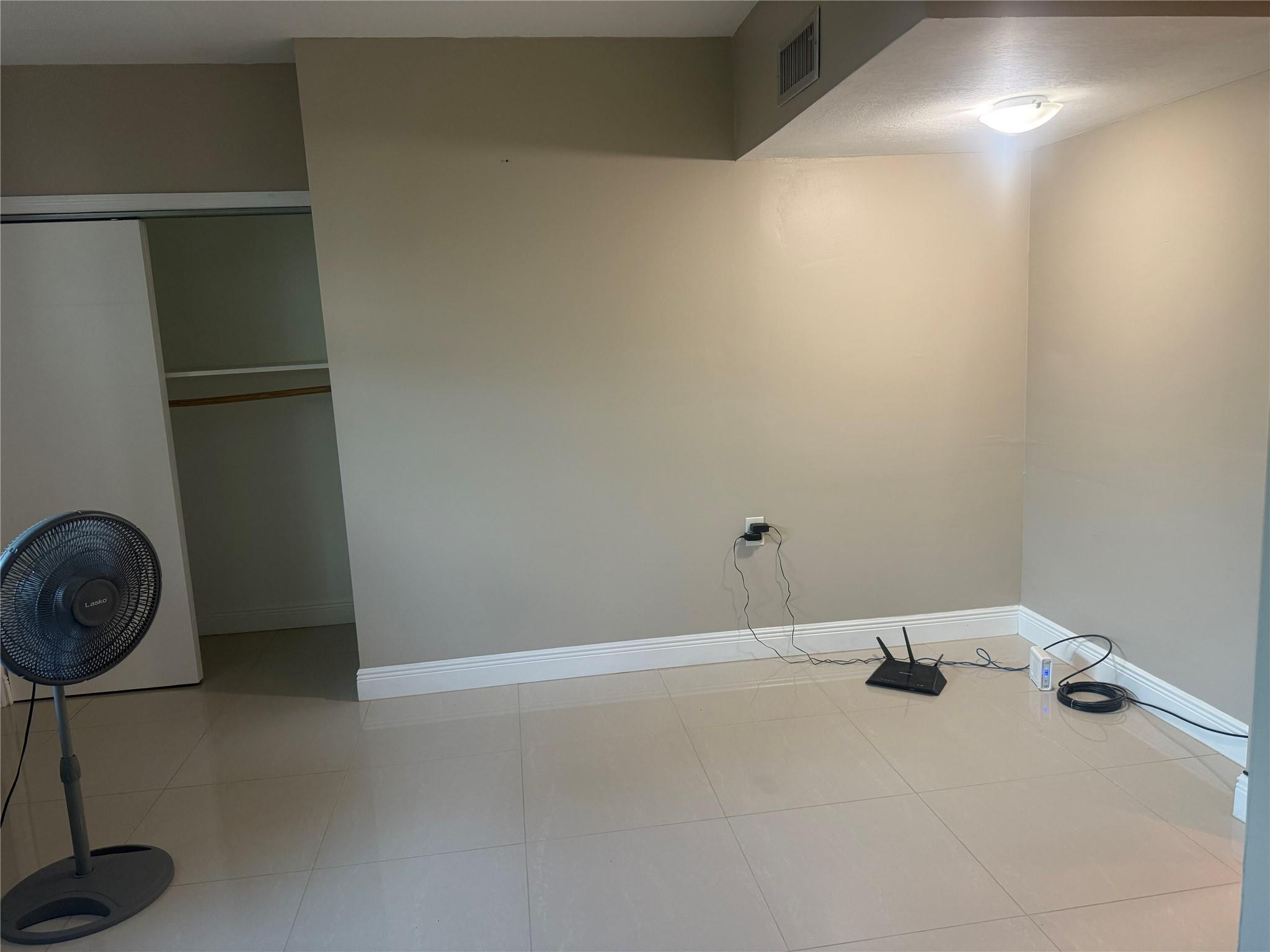 WOODLANDS TOWNHOUSE CONDO - Residential