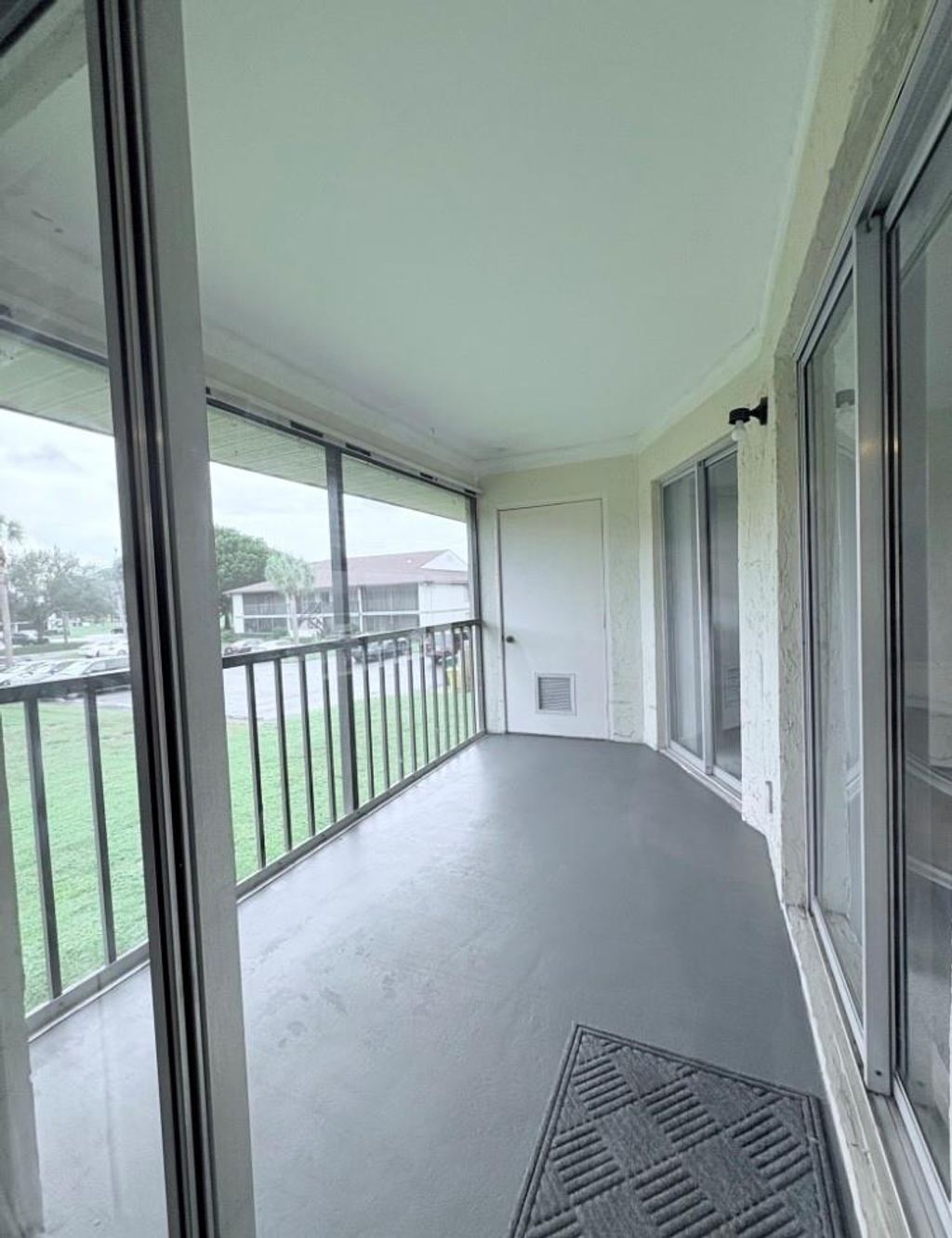 Photo of 6508 Chasewood Drive #H, Jupiter, FL 33458 (MLS # F10504190)