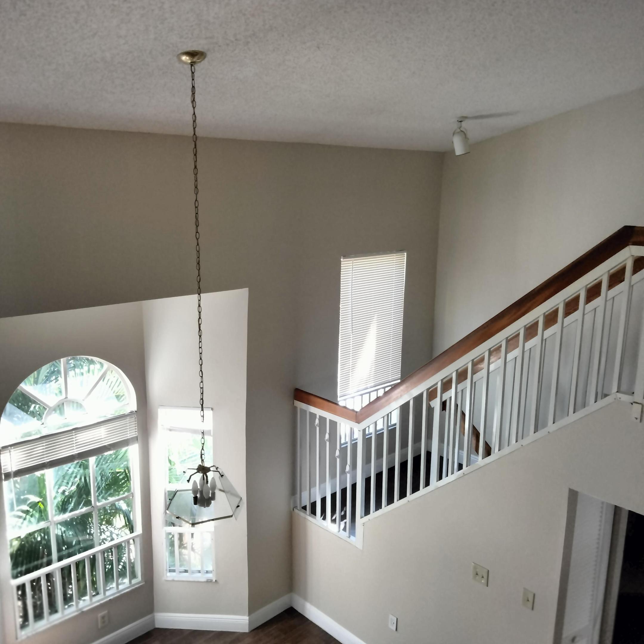 STERLING VILLAGES OF PALM BEACH LAKES CONDO - Residential Lease