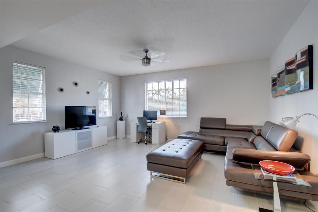 Photo of 240 NE 2nd Street #6-F, Delray Beach, FL 33444 (MLS # R10838146)