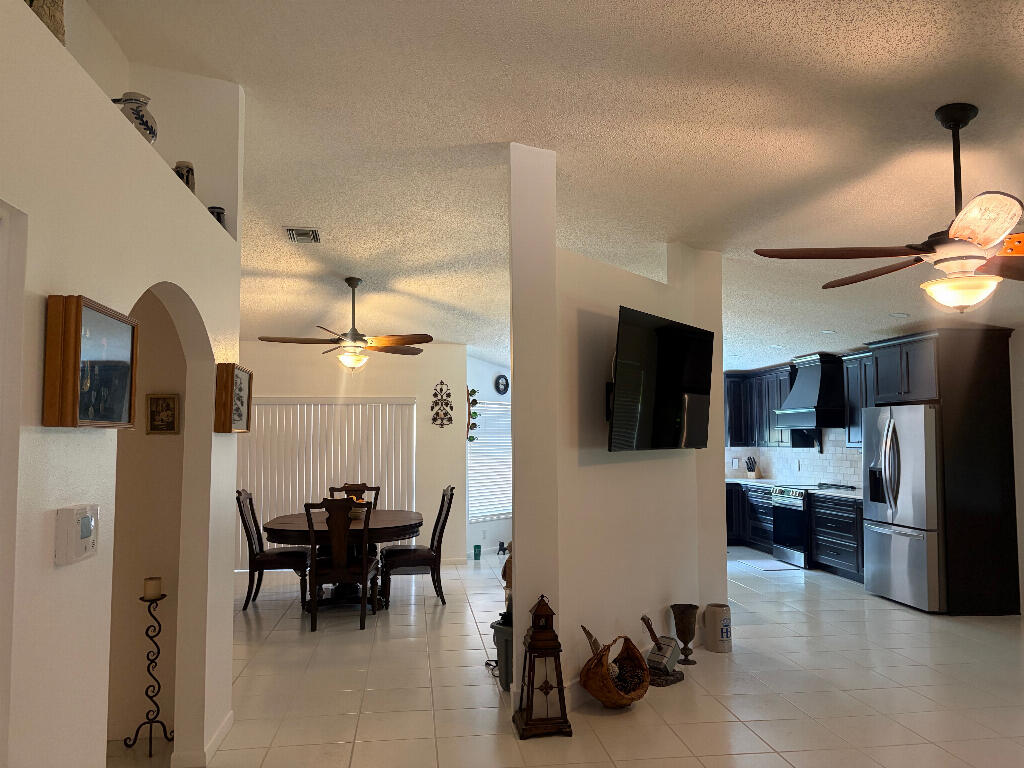 1551 S CLUB Drive
