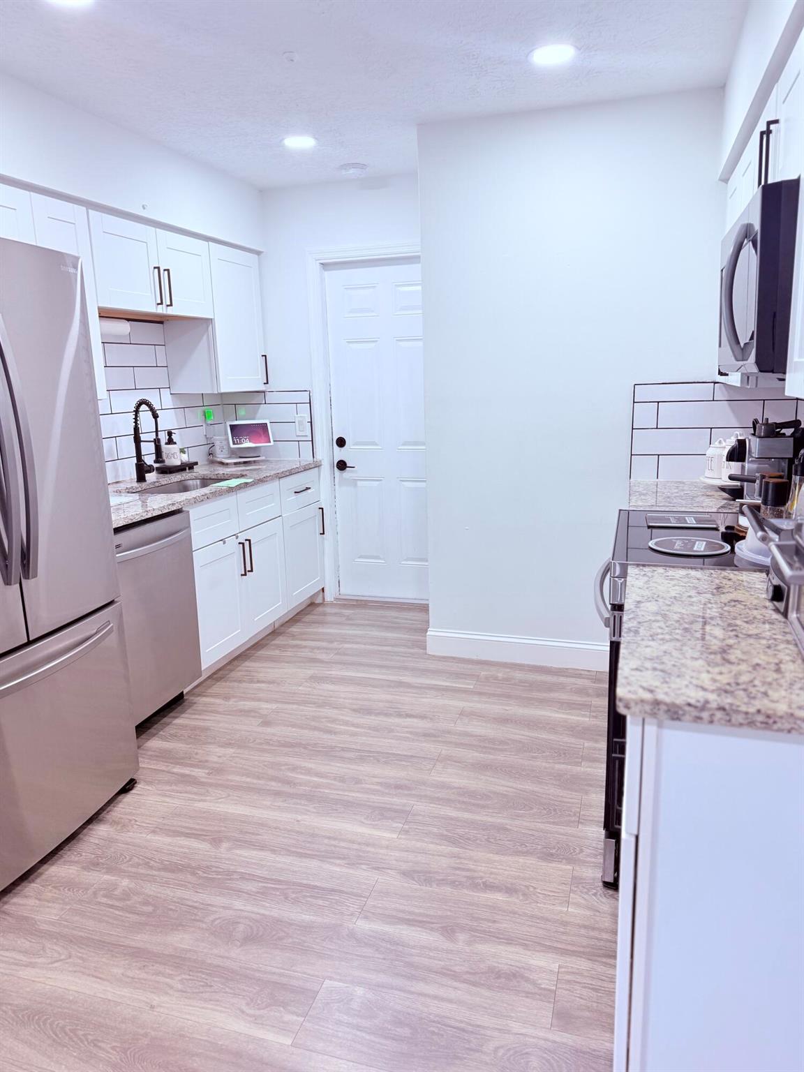 PORT ST LUCIE SECTION 13 - Residential Lease