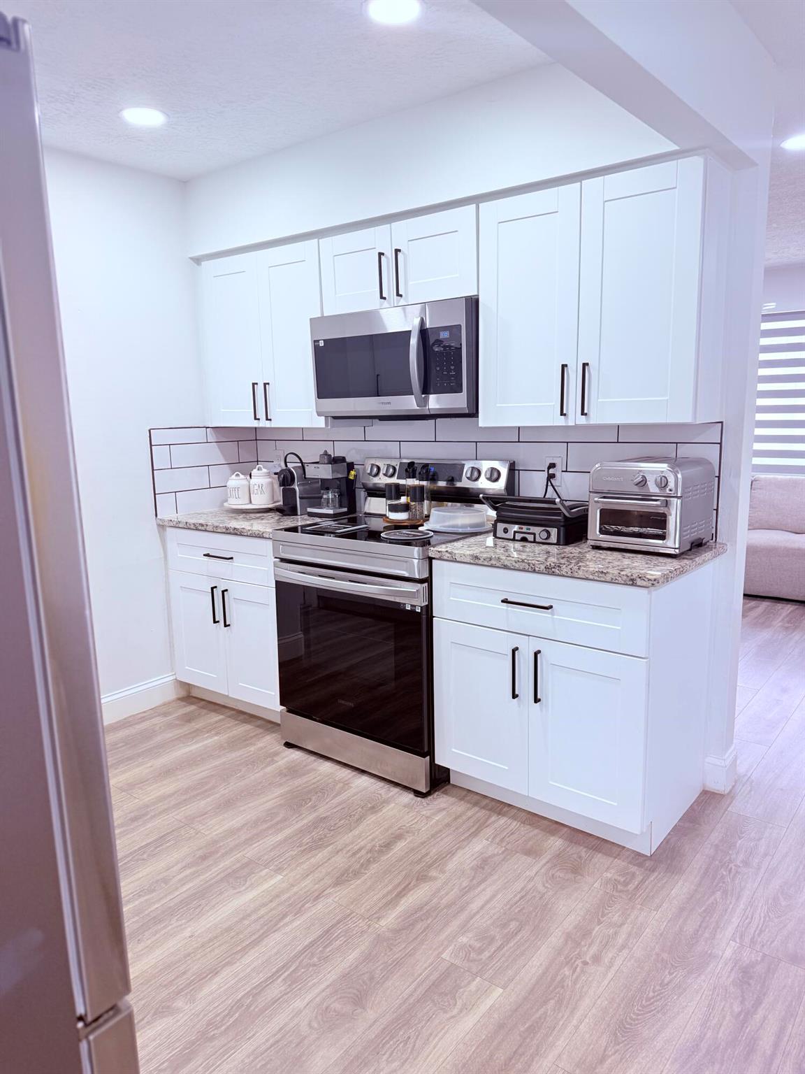 PORT ST LUCIE SECTION 13 - Residential Lease