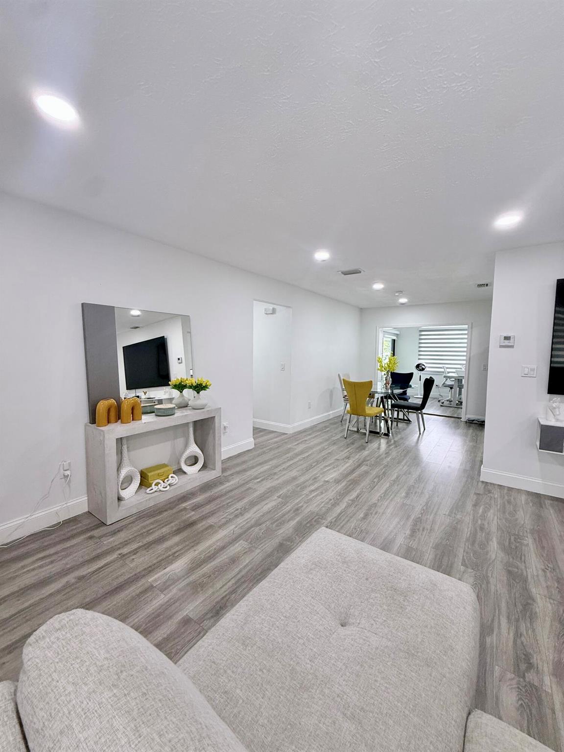 PORT ST LUCIE SECTION 13 - Residential Lease