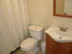 EMERALD LAKES - Residential