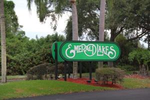 EMERALD LAKES - Residential