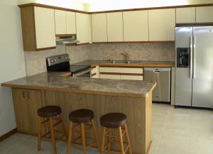 EMERALD LAKES - Residential