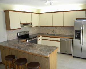 EMERALD LAKES - Residential