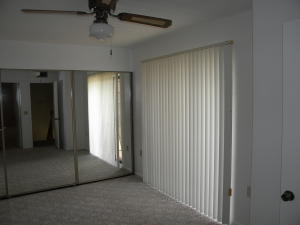 EMERALD LAKES - Residential