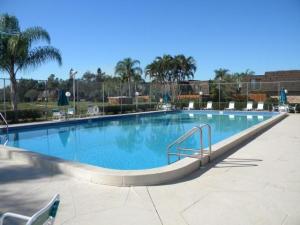 EMERALD LAKES - Residential