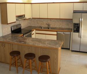 EMERALD LAKES - Residential