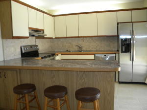 EMERALD LAKES - Residential