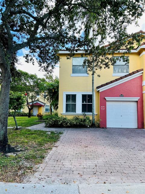 2222 Shoma Dr Royal Palm Beach FL 33414