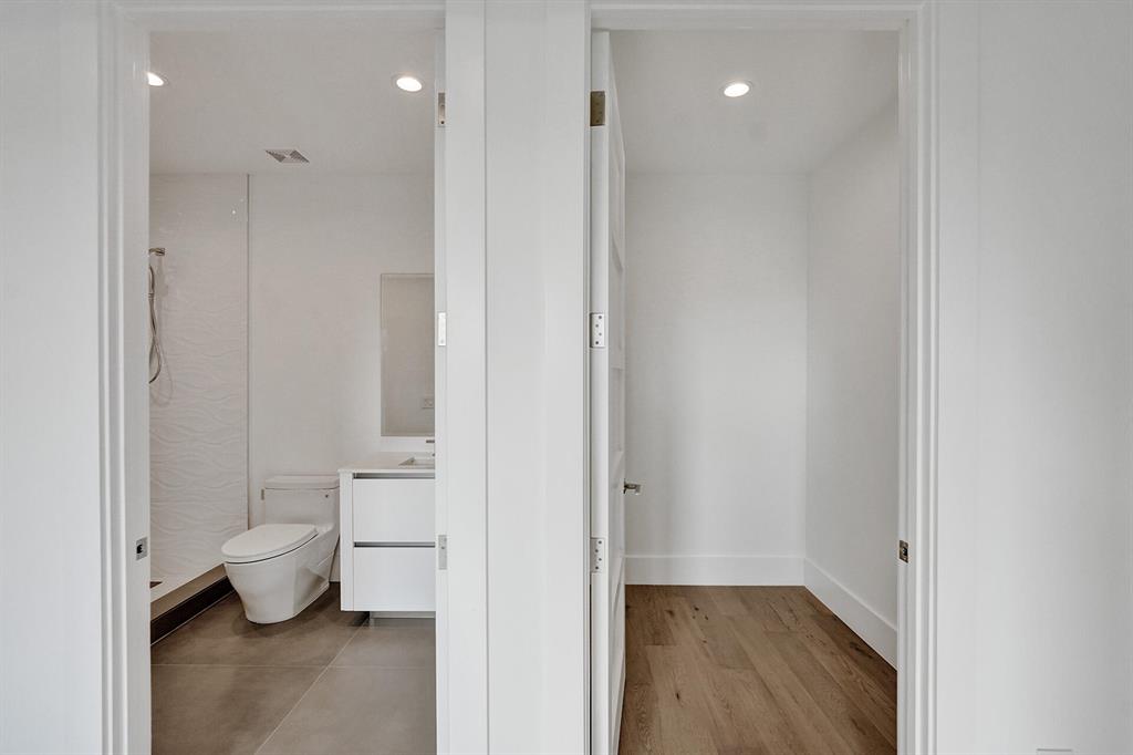 BOCA RATON RIVIERA UNIT B - Residential