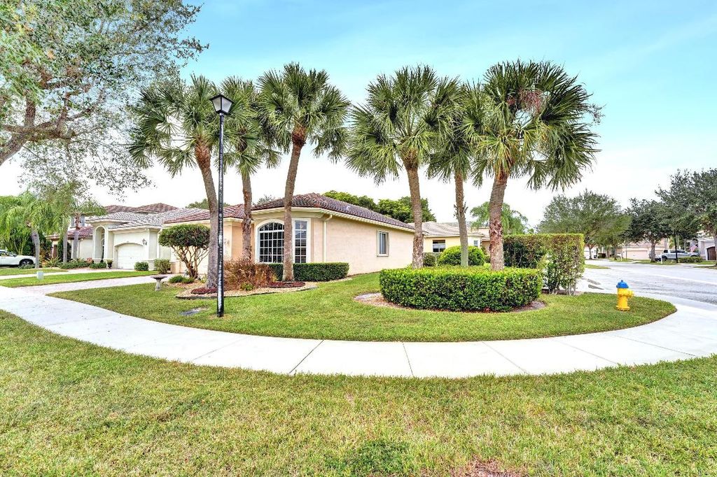 Photo of 19405 SW 67th Street, Pembroke Pines, FL 33332 (MLS # R11138337)