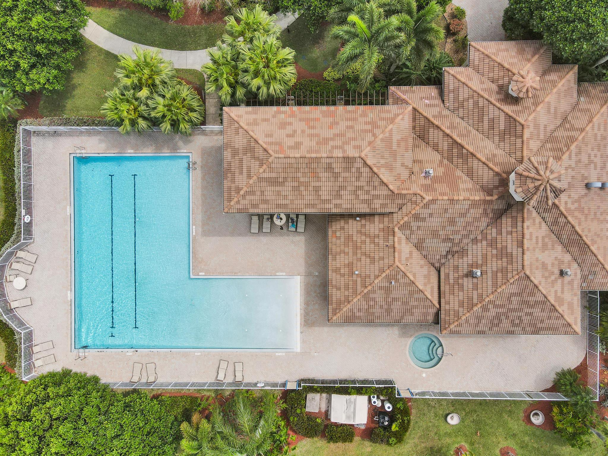 LAGUNA ISLES - Residential