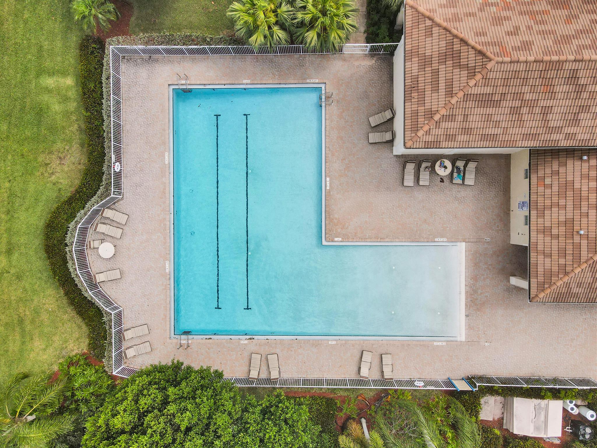 LAGUNA ISLES - Residential