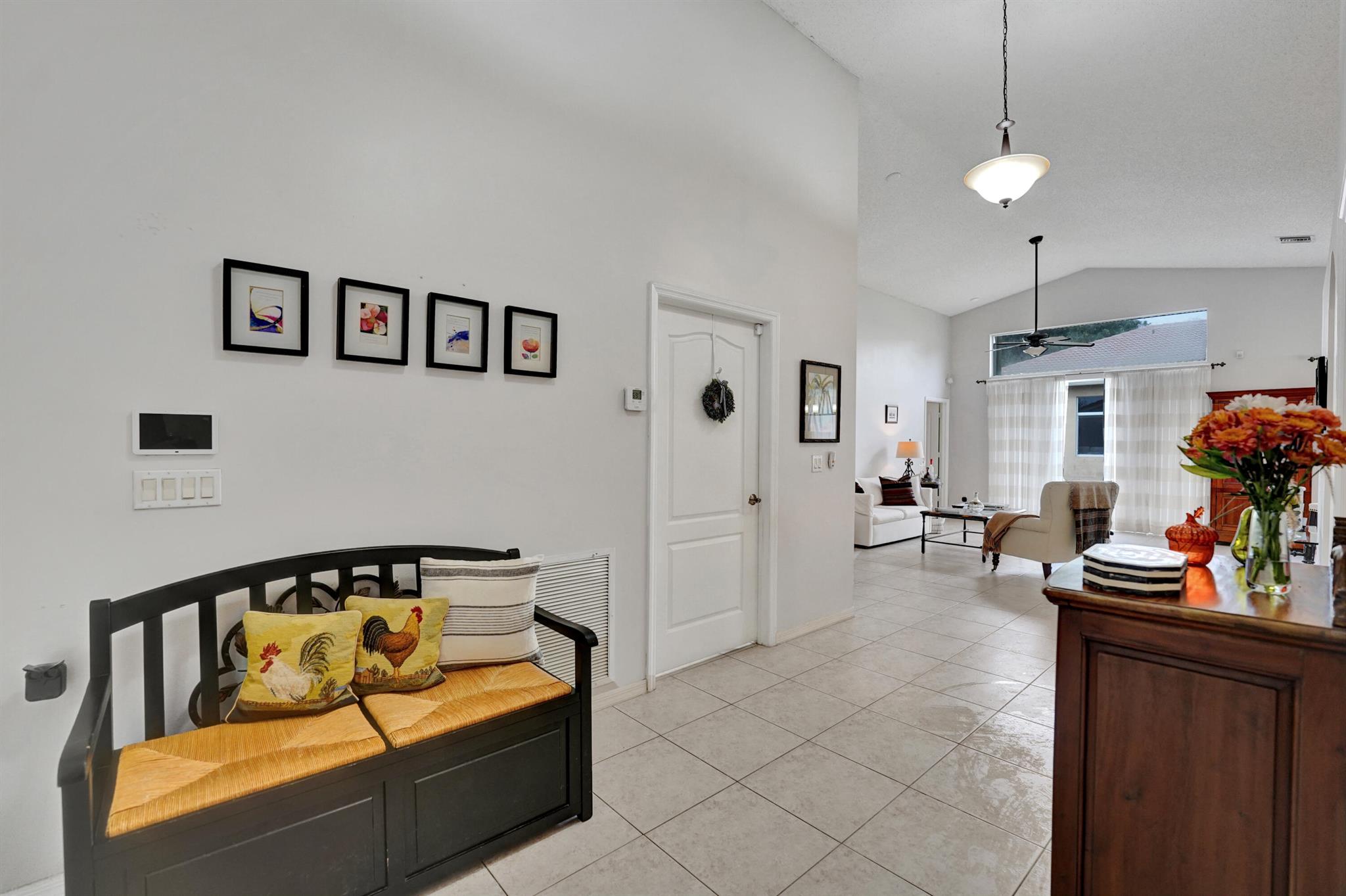 LAGUNA ISLES - Residential